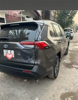 تۆیۆتا ڕاڤ 4